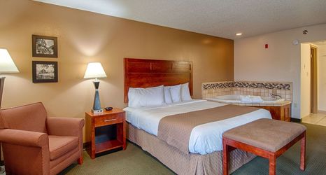 Lain-lain 2 Park Tower Inn