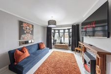 Others Leslie Road Retreat - Charming 4-bed House