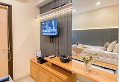 Others 4 Chic And Cozy Studio At Apartment Transpark Cibubur