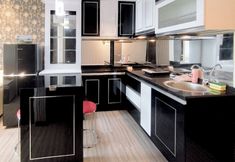 기타 5 Monochromatic Modern 1Br At Tamansari Prospero Sidoarjo Apartment