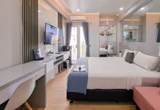 Khác 3 Modern Chic Studio At Sky View Apartment