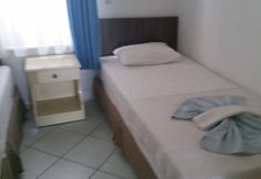 Others 4 Özlem 1 Apart