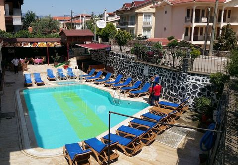 Others Özlem 1 Apart