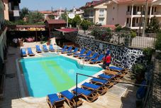 Others Özlem 1 Apart