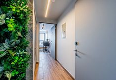 Others 4 w Sophisticated 1BR w Great Deco in Centriqo