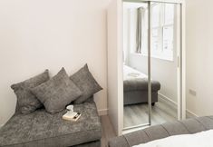 Others 5 Trehawke House