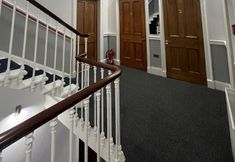 Lain-lain 5 Mayfield Suites