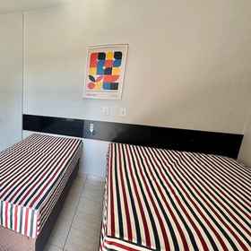 Room 1 Golden Thermas Residence, Goiás Hotels