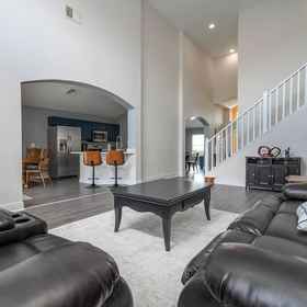 Room 1 Gorgeous and Confort 4 Bedrooms, Calabay Palms Villa Hotels