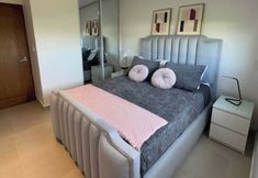 Others 3 Skyline 360, Pool & Gym, Near the Airport