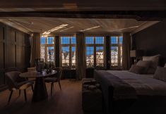 Others 6 Rooms With A View