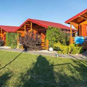 Primary image1Holiday Homes, Summer Pool, Whirlpool, Sauna，波拉努夫飯店