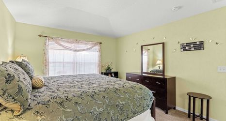 Others 2 Tropical Oasis on Hypolita