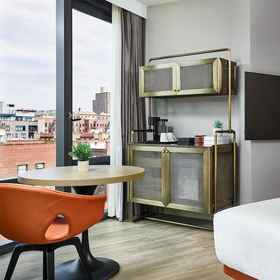 Primary image1The George at Columbia Tapestry Collection by Hilton,曼哈顿上城飯店