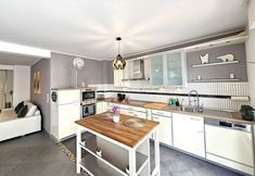 其他 7 Well Appointed 2BR w terrace&parking