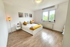 其他 Well Appointed 2BR w terrace&parking