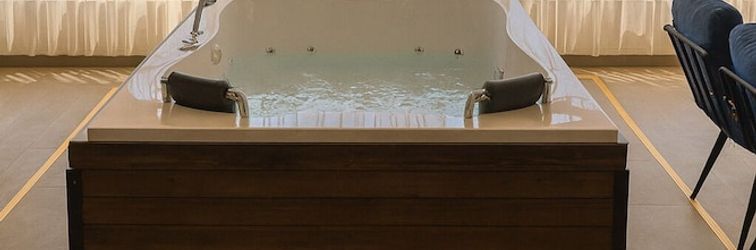 Others Refletion of the Bosphorus