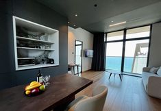 Others 2 128 LIM - 2006 Stay Only Tower Suite