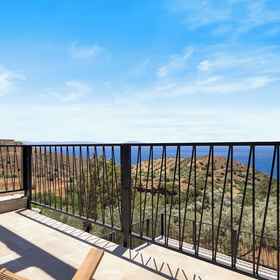 Primary image 1 Petres Luxury Villas, Dimos Agios Vasileios Hotels