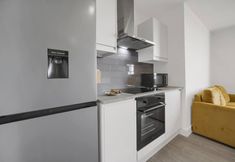 Lainnya 5 Stylish Modern Apartment - Free Parking - W