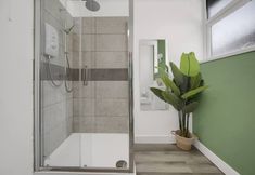 Lainnya 3 Stylish Modern Apartment - Free Parking - W