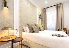 Others 4 Exclusive Apartment in City Center. Capiteles