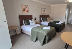 Others 7 Molong Motor Inn