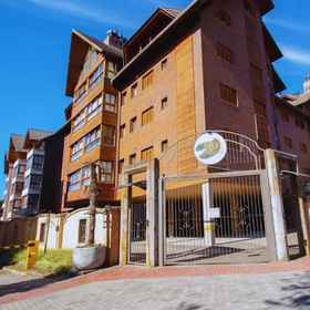 Primary image 1 Apt Luxo 5 suítes em frente rua torta, Rótula das Bandeiras Hotels