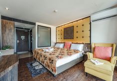Others 5 1BR Near Kata Beach Kids Pool C184
