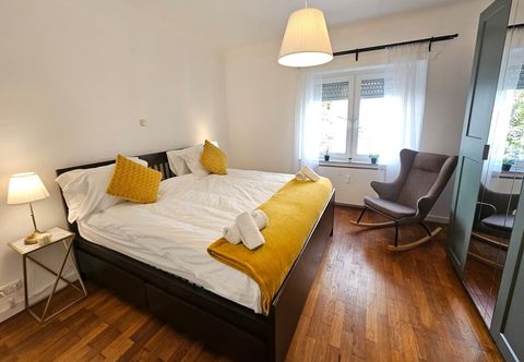 Others Ideal city stay 1BR near train station