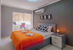 Others 5 Maxi Hadrian