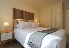 Others 2 w Stylish 1BR w Balcony in Trendy Barranco