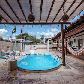 Room1Casa c 5 su tes Piscina Churrasqueira e Sinuca,卡贝德卢飯店
