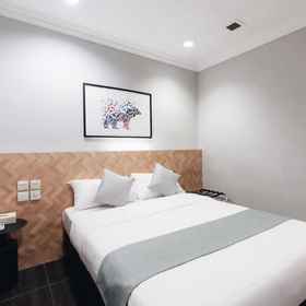 Room 1 Hotel Calmo Hamilton, Hotel Bugis Cube