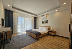 Others 4 Professionally Maintained Spacious New Suites 2-1