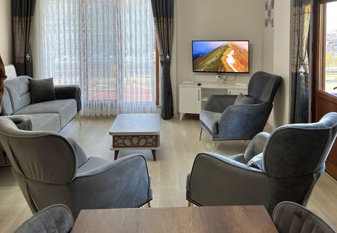 Others Rize Akarsu Apart