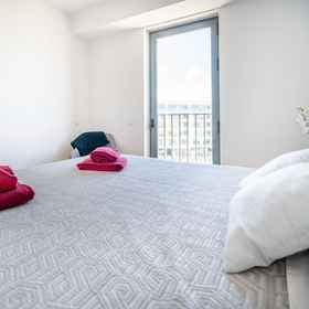 Room 1 Bright and Spacious 2bed 2bath AC Park in Lagos, Lagos Lighthouse Hotels