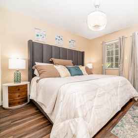 Room1Lux - Charming San Marcos 2BR Patio Pet-friendly,圣地牙哥县飯店