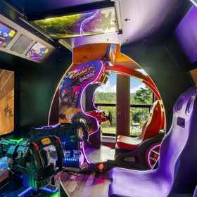 Room1Luxury Cabin With Mountain Views Pigeon Forge,哈特菲尔德和麦考伊晚餐秀飯店