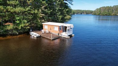 Others 4 Private Island 5 Homes 2 Hottub Boat -sleeps 17