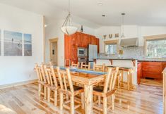 Others 7 Boutique Cabin on Manicured Acre Hot tub Path to Beach Wifi 200 10