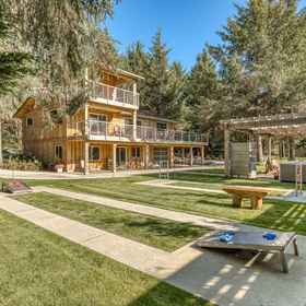 Room1Boutique Cabin on Manicured Acre Hot tub Path to Beach Wifi 200 10,太平洋县飯店