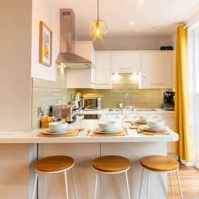 Room1舊城區三一公寓3號由Adliv提供,唐布里奇和马灵区飯店