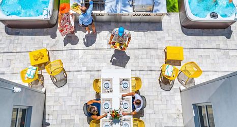 Others 2 Beach Condo King Bed Lush Patio w BBQ Birch Key Two