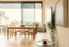 기타 3 Aquabelle Five With Rye Pier Views