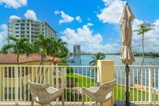 Others Walk to Ft Lauderdale Beach - Water Views Pool