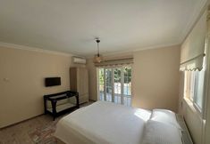 기타 2 Bizim Konak