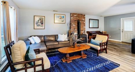 Others 2 Wallkill 4BR Retreat Large Yard + Pet Friendly