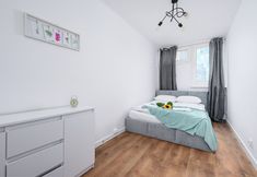 기타 4 ShortStayPoland Jana Pawla B90