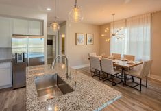 Others 7 Luxury Pool Home Golf Cart